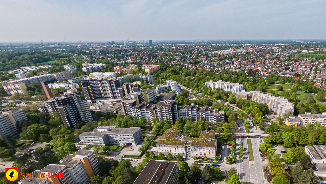 09.05.2023 - Marx-zentrum mit Karl-Marx-Ring 52-62 und 53-57 in Neuperlach